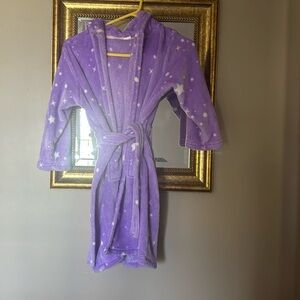 Girl’s bathrobe